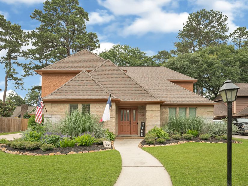 12926 Lake Mist Drive, Cypress TX 77429