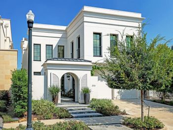 2521 Westgate Drive