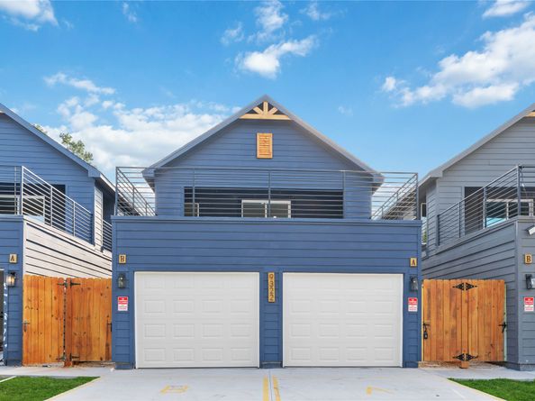 9326 Firnat Street, Houston TX 77016