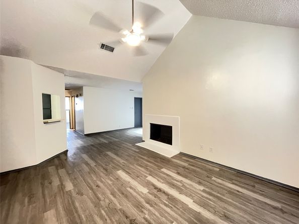 6601 Sands Point Drive 5, Houston TX 77074