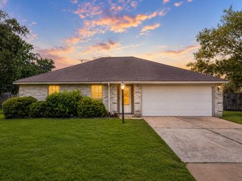 2035 Woodhue Drive