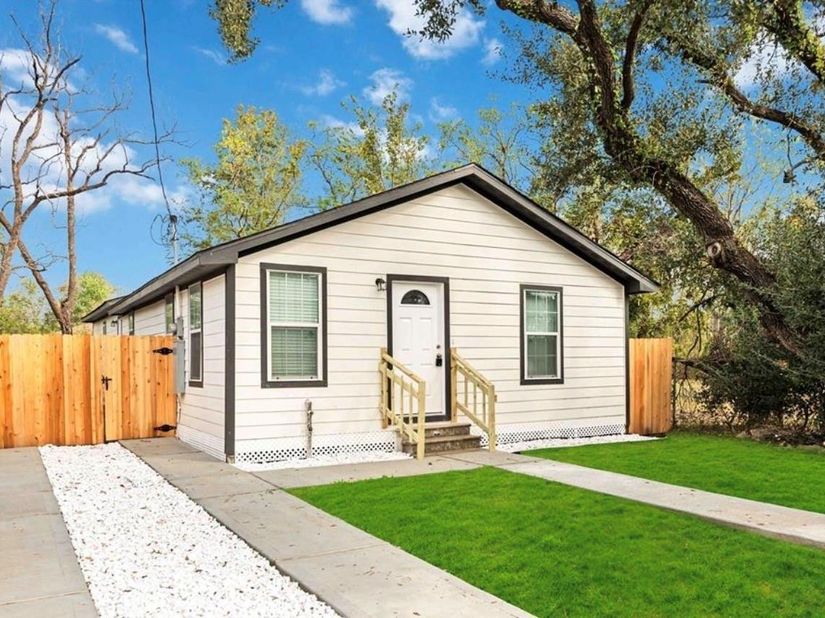 7921 Little Street, Houston TX 77028
