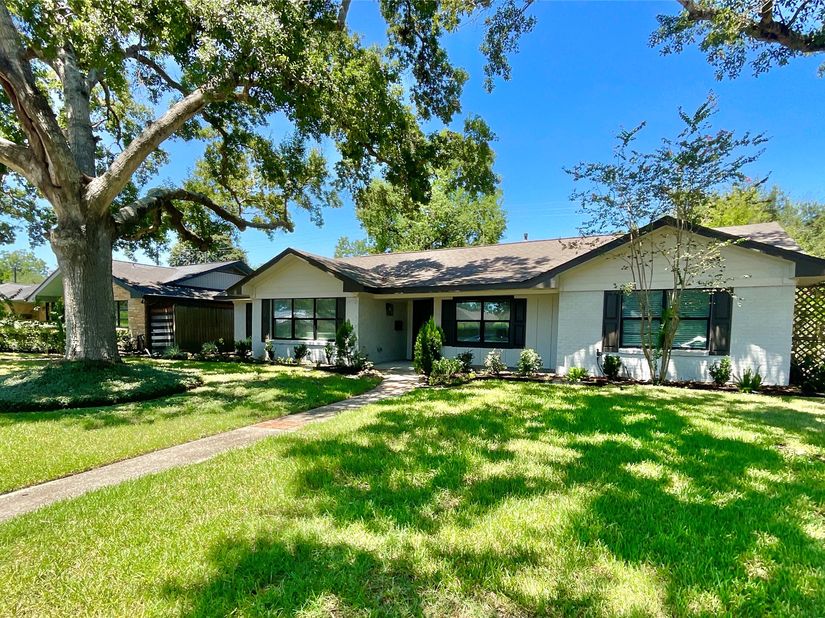 4302 Mcdermed Drive, Houston TX 77035