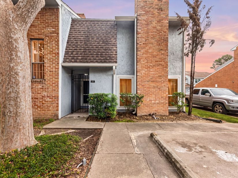 3200 S Gessner Road 228, Houston TX 77063