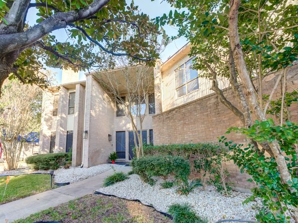 12007 Lakeway Court, Houston TX 77071