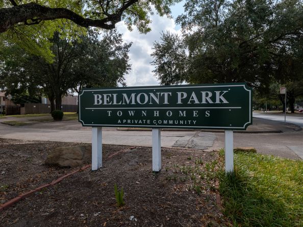 8486 Ariel Street, Houston TX 77074