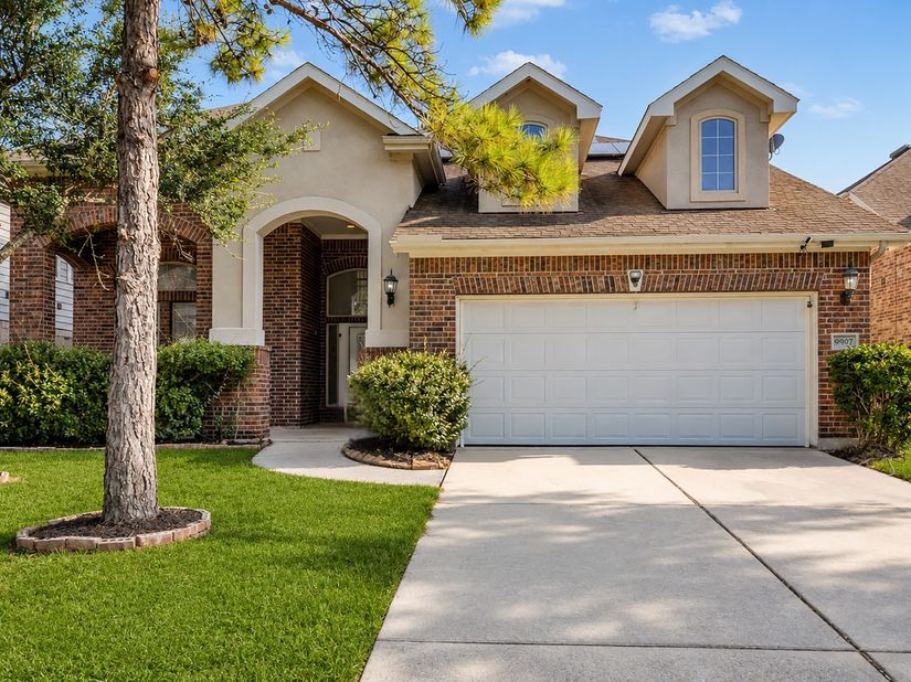 9907 Heritage Waters Court, Humble TX 77396
