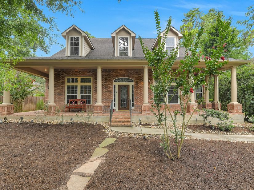 7 Larkspur Trail, The Woodlands TX 77382