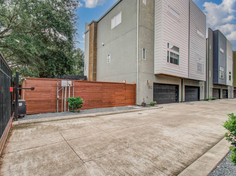 316 W 6th Street, Houston TX 77007