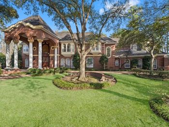2907 Cedar Woods Place