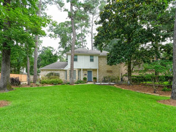6 Willowherb Court, The Woodlands TX 77380