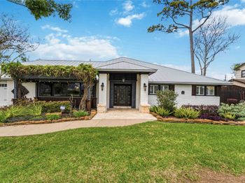 4031 Fernwood Drive