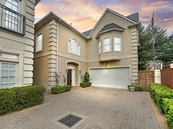 1211 Nantucket Drive