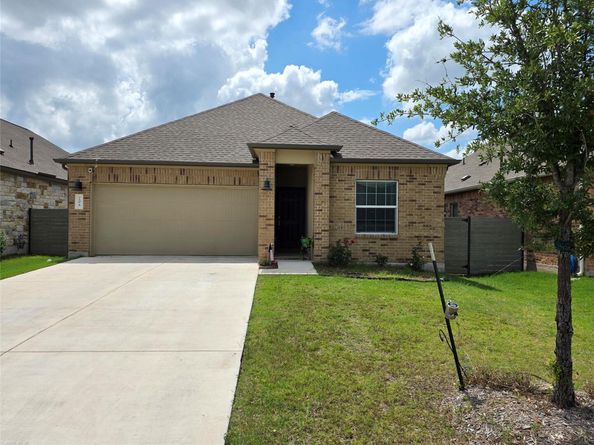208 Wolf Springs RD, Georgetown TX 78628