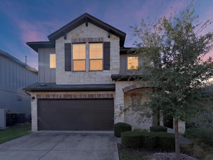 907 Sleepy Dell LN, Austin TX 78748
