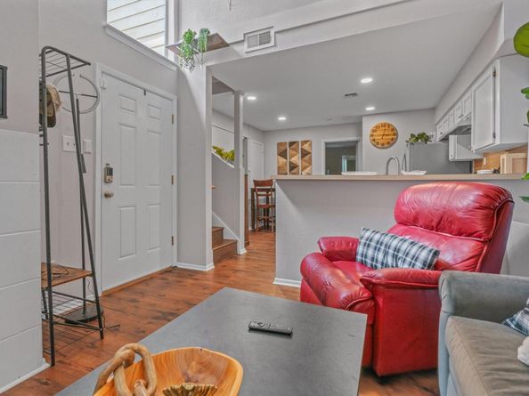 5608 Cougar DR 226, Austin TX 78745