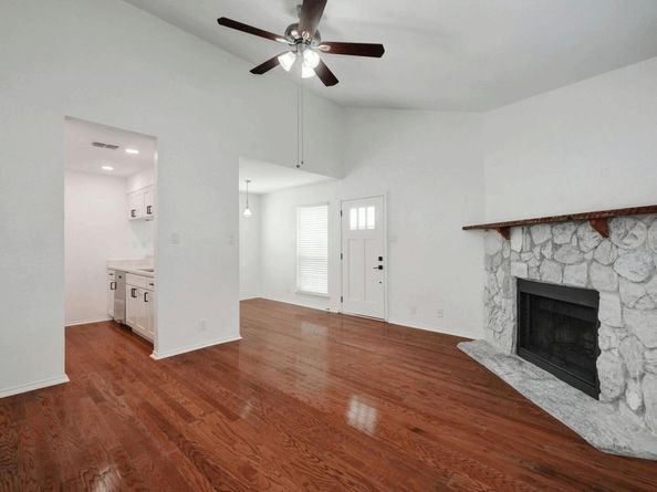 913 Sirocco DR A & B, Austin TX 78745