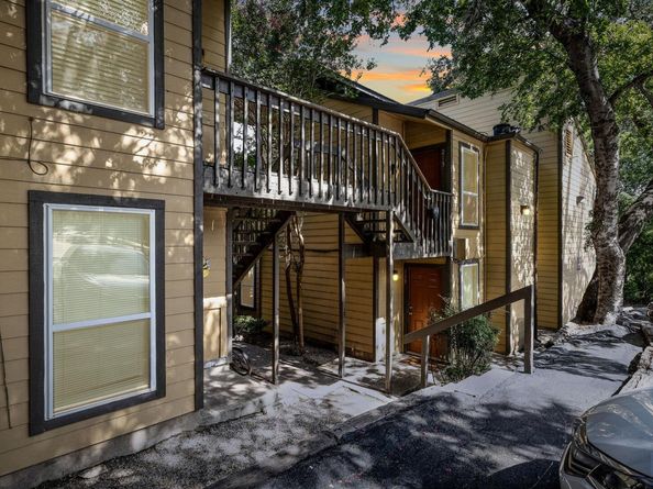 1000 W 26th ST 213, Austin TX 78705