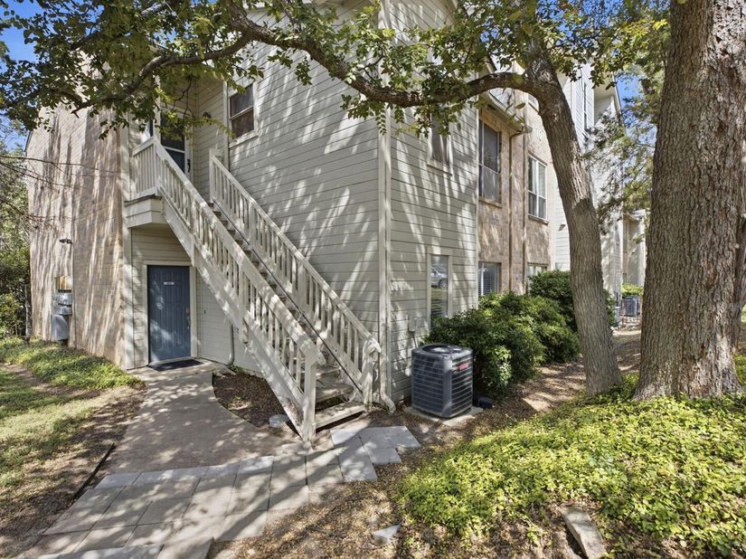 2450 Wickersham LN 1001, Austin TX 78741
