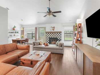 7912 Tiffany DR