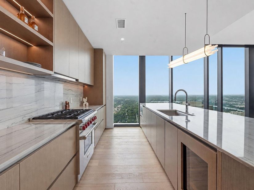 610 Davis ST 4301, Austin TX 78701