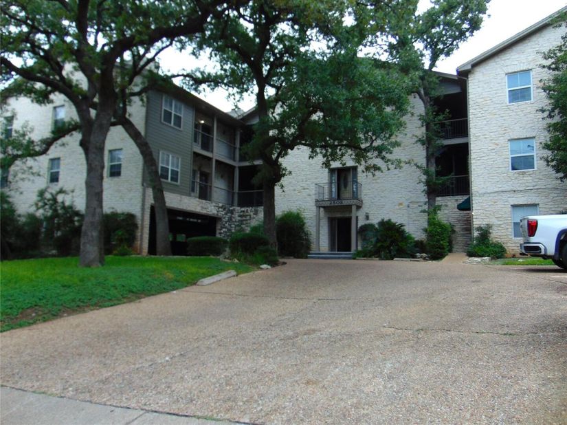 2508 Enfield RD 8, Austin TX 78703