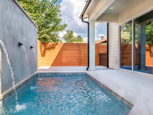 1702 Pennsylvania Ave, Austin TX 78702