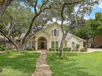 2929 Cedar Crest CIR