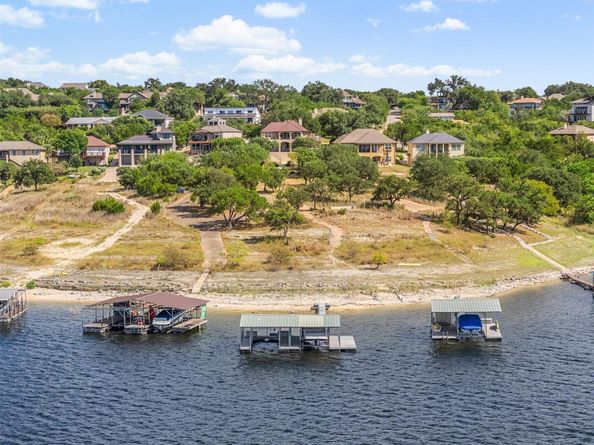 316 Lakefront DR, Point Venture TX 78645