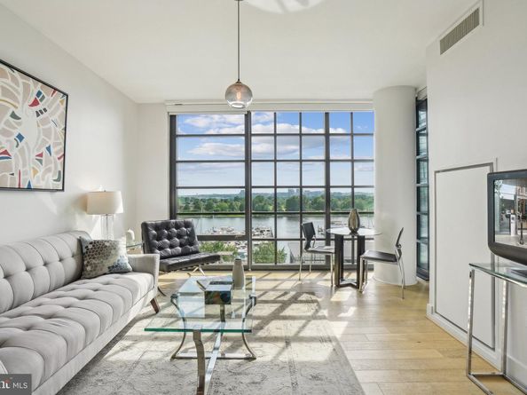 45 Sutton Square SW 602, Washington DC 20024