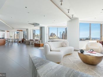 210 W Rittenhouse Square