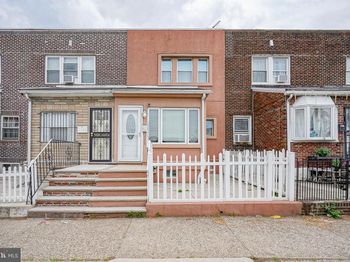 1208 W Oregon Avenue