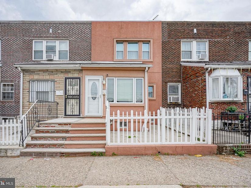 1208 W Oregon Avenue, Philadelphia PA 19148