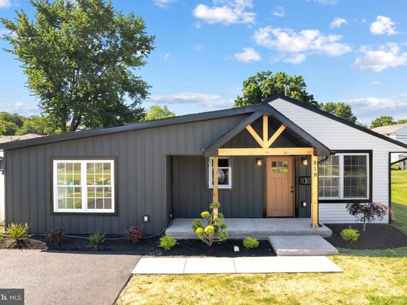 818 Chesterton Road, Fairless Hills PA 19030