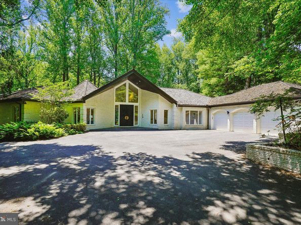 9100 Aldershot Drive, Bethesda MD 20817