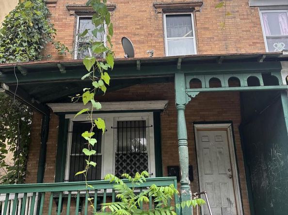 32 E Wister Street, Philadelphia PA 19144