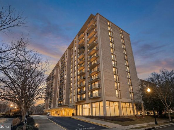 4600 S Four Mile Run Drive S 927, Arlington VA 22204