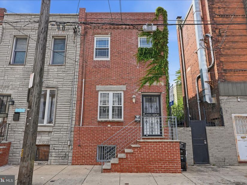 2508 S 7TH Street, Philadelphia PA 19148