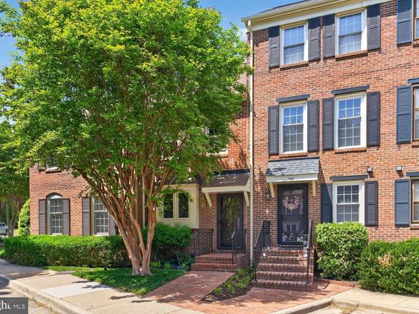 711 W Abingdon Court, Alexandria VA 22314