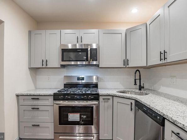 2046 E Stella Street, Philadelphia PA 19134