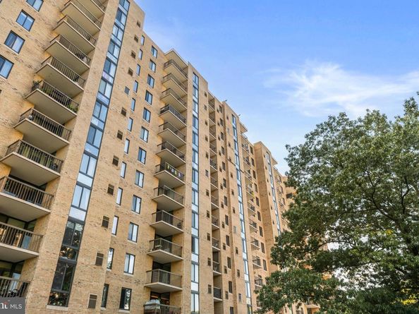 4500 S Four Mile Run Drive 222, Arlington VA 22204