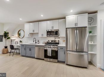 428 Evarts Street NE