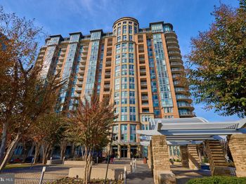 8220 Crestwood Heights Drive