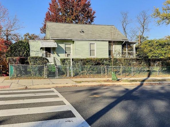 2040 31st Place SE, Washington DC 20020