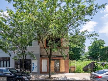 1427 Point Breeze Avenue