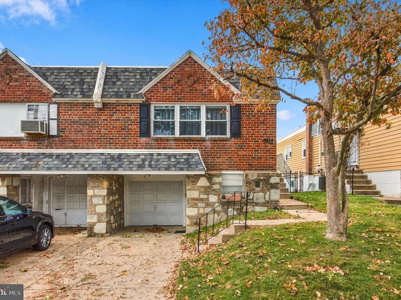 9854 Cowden Street, Philadelphia PA 19115