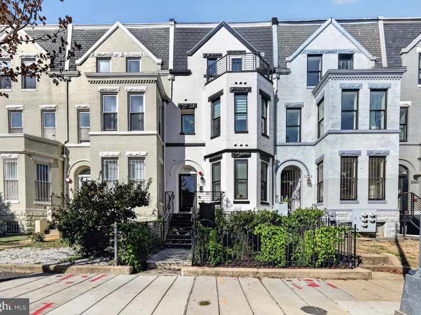 2556 University Place NW 1, Washington DC 20009