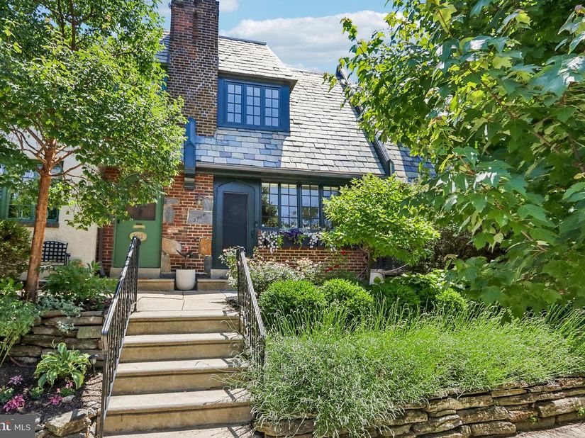 3414 W Penn Street, Philadelphia PA 19129