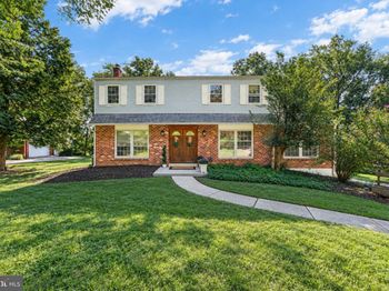 7 Elliott Road