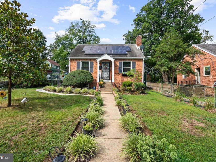 1143 44TH Place SE, Washington DC 20019